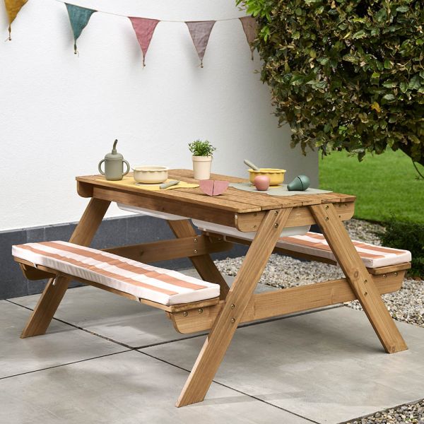 2 in 1 Kindersitzgruppe aus Holz mit Sand und Wasserspieltisch von Petite Amélie