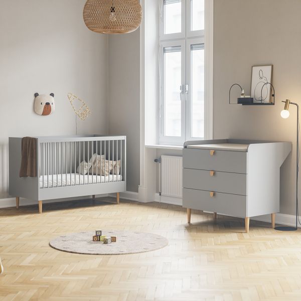 Babyzimmer 2-teilige set mit Mitwachsendes Babybett und Kommode in Grau von Petite Amélie