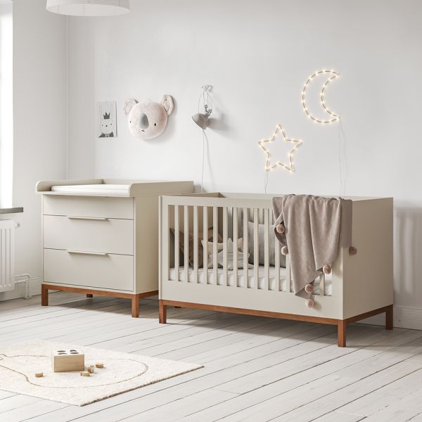 Babyzimmer 2-teilige set mit Babybett und Kommode in Greige von Petite Amélie