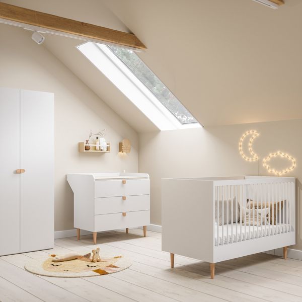 Babyzimmer 3-teilige set mit Mitwachsendes Babybett, Kleiderschrank und Kommode in Weiss von Petite Amélie