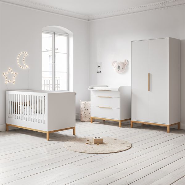 Babyzimmer 3-teilige set mit Babybett, Kleiderschrank und Kommode in Weiss von Petite Amélie