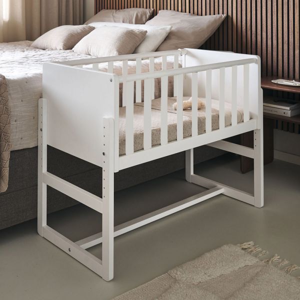 Beistellbett Baby aus Holz Farbe weiss Babybett von Petite Amélie