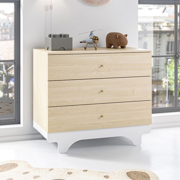 Kommode für Babyzimmer, holzfarben und weiß von Petite Amélie