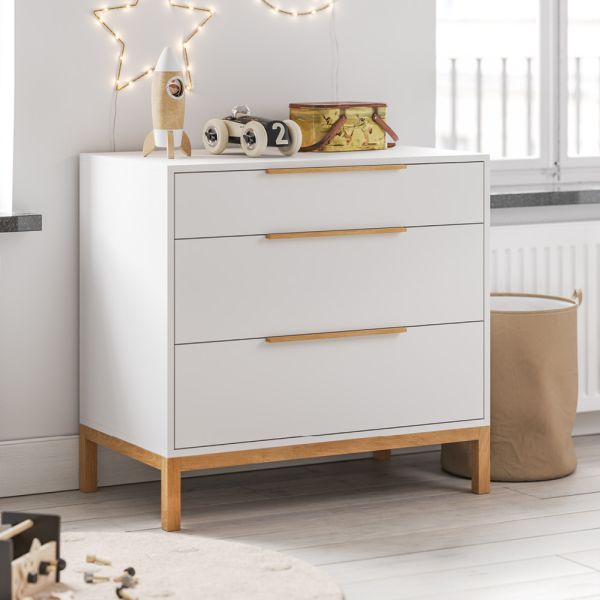 Kommode aus Holz in Weiss von Petite Amélie