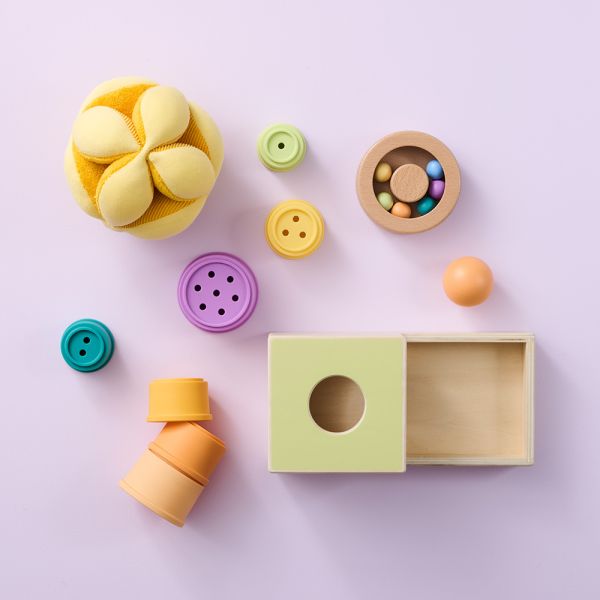 Montessori baby toys with a sensory play kit for 7 to 9 months from Petite Amélie
