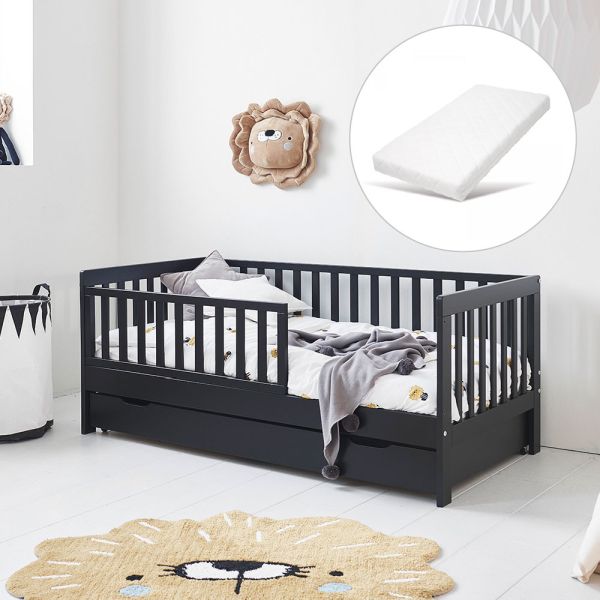 Plume kleinkinderbett mit matratze 70x140 in schwarz von Petite Amélie