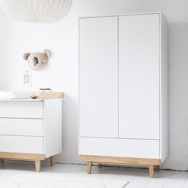 Kleiderschrank Kinderzimmer weiß & Naturholz aus der Cerise-Kollektion von Petite Amélie, Made by a Mum