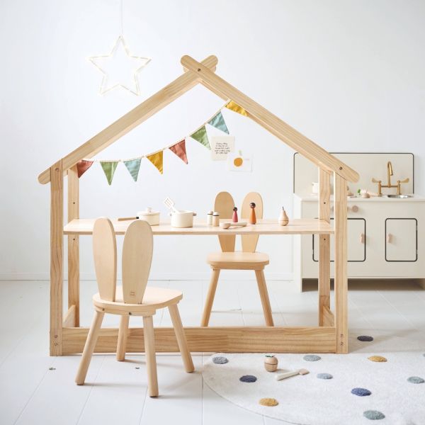 Schreibtisch Haus in Natur aus Holz aus der Maison Kollektion von Petite Amélie