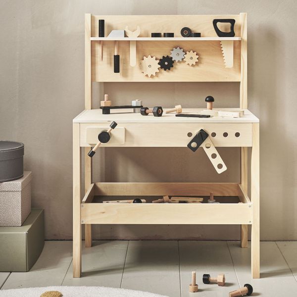 Spielzeug Werkbank aus Holz in Natur und Schwarz von Petite Amélie