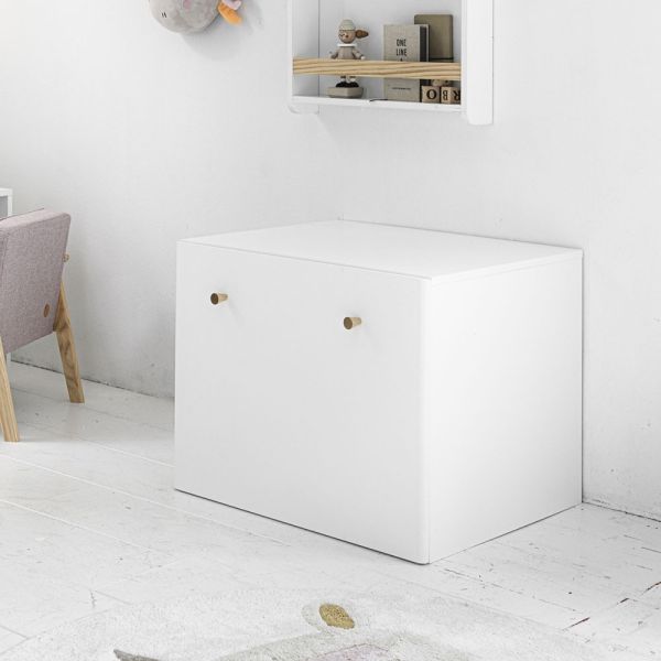 Spielzeugkiste aus Holz in Weiß von Petite Amélie