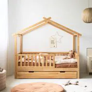 Klassisches Ausziehbett in Naturfarbe mit 80x160 von Petite Amélie