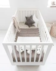 Babybett, mitwachsend, 70 x 140 cm von Petite Amélie 