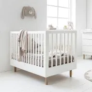 Mitwachsendes Babybett in weiß von Petite Amélie