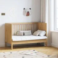 Mitwachsendes babybett 140x70 cm aus holz in japandi stil von Petite Amélie