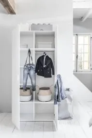 Kinderkleiderschrank mit viel Stauraum
