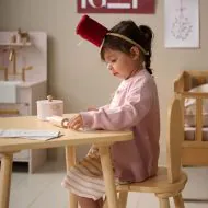 Kinderstuhl mit Hasenohren aus hochwertigem Holz in Naturfarbe von Petite Amélie