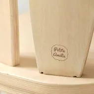 Kinderstuhl aus stabilem Holz in Natur mit Hasenohren für Kinder von Petite Amélie