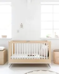 Spannbettlaken aus bio baumwolle in taupe 60x120 cm von Petite Amélie