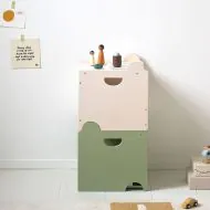 Holz Spielzeugbox in Beige und Grün für Kinderzimmer von Petite Amélie