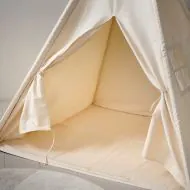 Tipi zelt aus Baumwolle in Beige 158 cm hoch Stäbe aus Kiefernholz von Petite Amélie