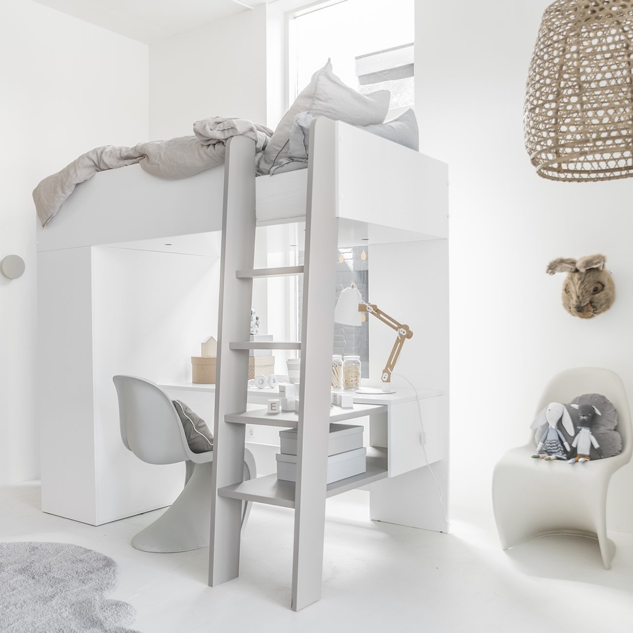 Hochbett «Ombre» | 90x200 cm | Kinderbett, Schreibtisch und Schrank in einem | weiss & grau