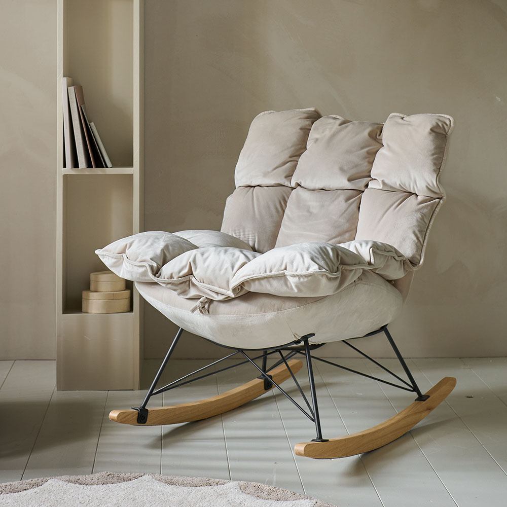 Luxuriöser Schaukelstuhl für Babyzimmer