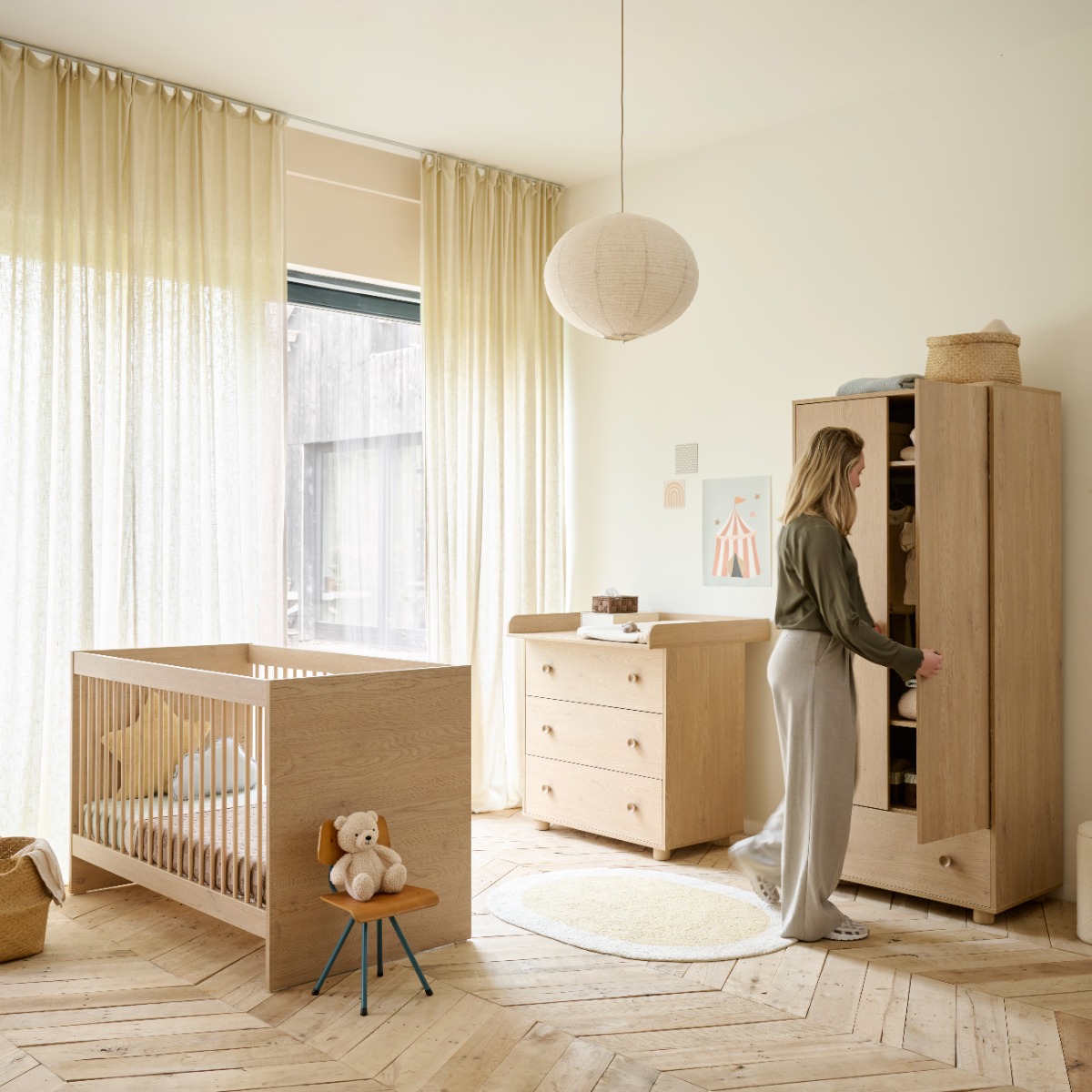 Babyzimmermöbel aus Holz im modernen Stil von Petite Amélie